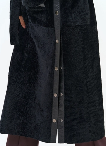 Женская двухсторонняя дубленка с поясом фото