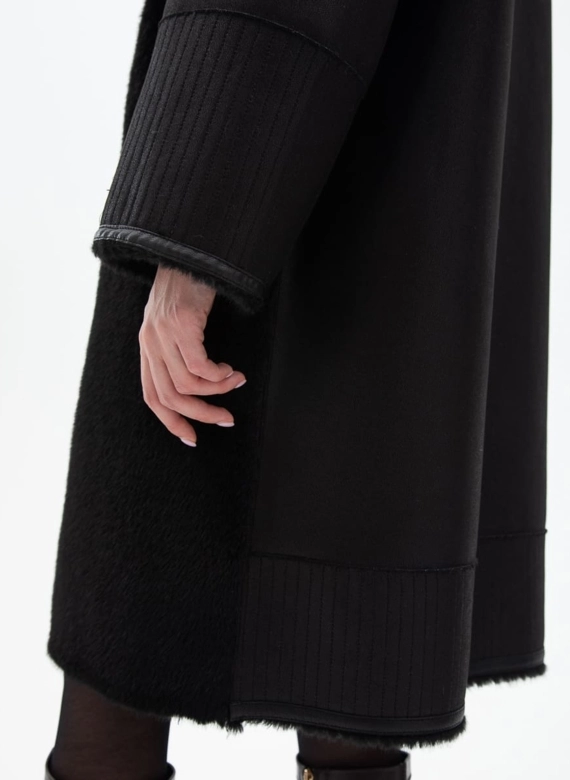Женская двухсторонняя дубленка из эко кожи с воротником стойкой