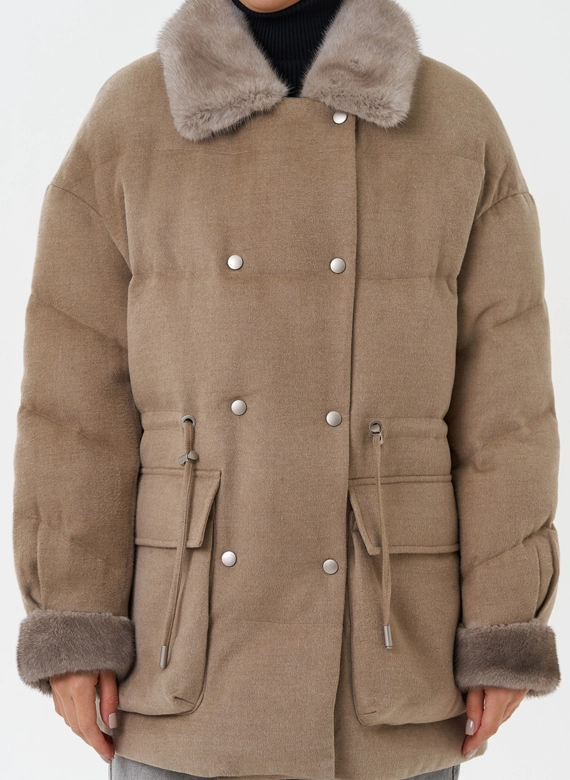 Полупальто с отделкой из меха норки