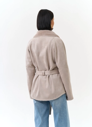 Женская дубленка из эко замши с поясом