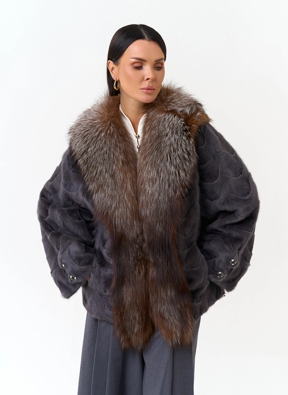 Шуба из норки с отделкой из меха лисы фото